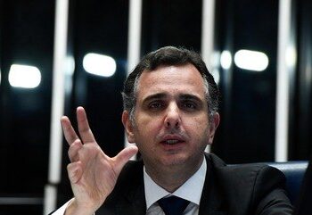 Pacheco cobra responsabilização de plataformas digitais contra fake news