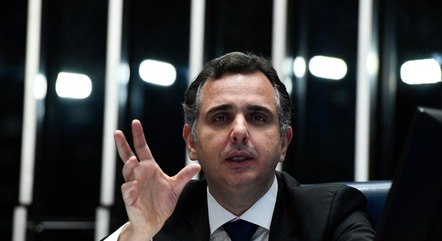 Pacheco cobra responsabilização de plataformas digitais contra fake news