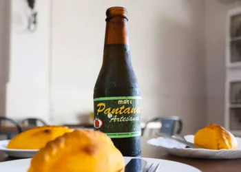 Arroz com feijão do corumbaense, saltenha e mate chimarrão é escolha para conquistar turistas