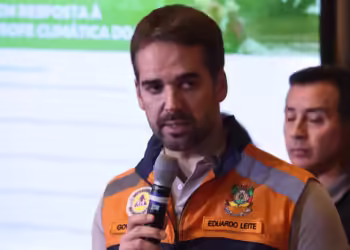 Governador Eduardo Leite diz que reconstrução do RS vai custar pelo menos R$ 19 bilhões