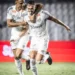 Com placar elástico, Santos vence Guarani na Vila e volta à liderança da Série B
