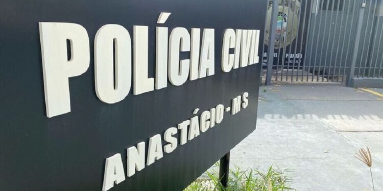 Motociclista é flagrado bêbado, sem capacete e transportando criança em Anastácio