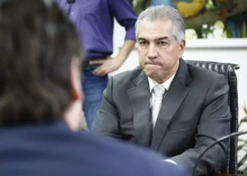 Ex-governador Reinaldo Azambuja tem apartamento invadido e furtado em Campo Grande