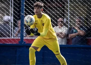 Filho de Eliza Samúdio, Bruninho é dispensado da base do Athletico Paranaense por indisciplina
