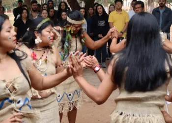 Aldeia estreia turismo ‘bate e volta’ com dança, artesanato e comida em Miranda