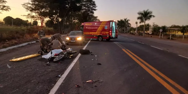 Caminhoneiro foge após acidente com morte de motociclista na BR-262
