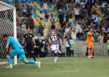 Arias valoriza classificação do Fluminense: ‘Responsabilidade de passar em casa’