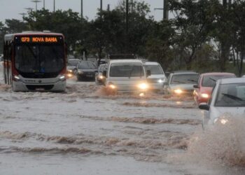 Mato Grosso do Sul recebe alerta de temporais com ventos de até 100km/h