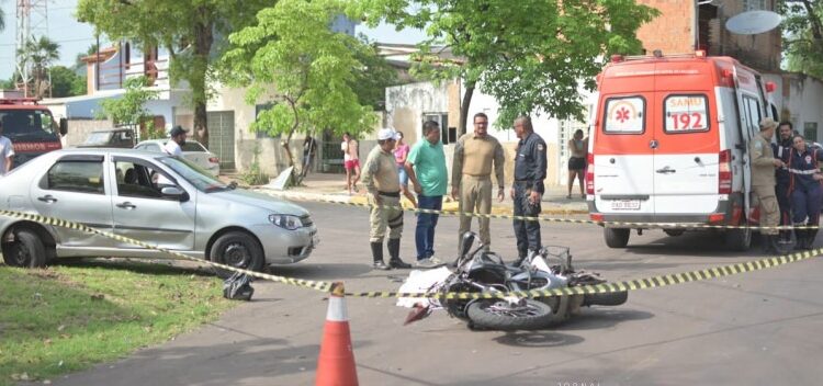 Guarda municipal morre em batida entre carro e moto em Corumbá