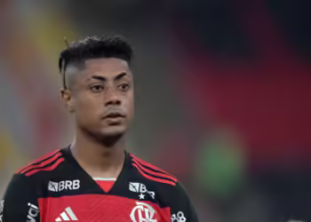 Bruno Henrique, do Flamengo, é alvo de operação da PF contra manipulação em jogos