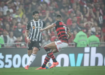 Flamengo e Atlético empatam em noite inspirada de Everson pelo Brasileirão