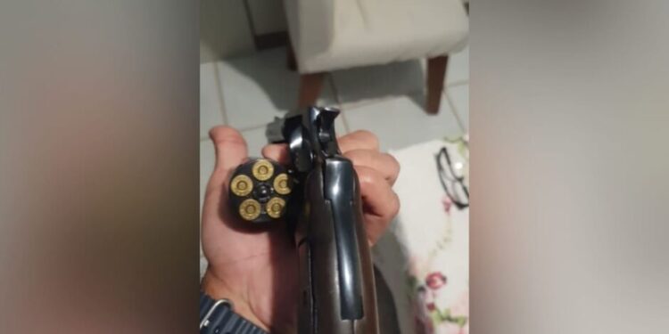 Mulher é agredida e ameaçada com arma em assentamento de Anastácio