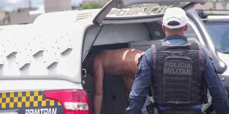 Homem é preso após mandar sargento da PM olhar para órgão genital em Campo Grande