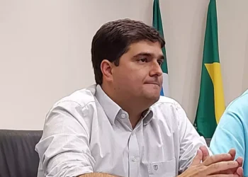 Inquérito investiga suposta autopromoção de ex-prefeito do PSDB