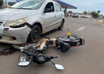 Homem fica ferido em acidente envolvendo carro e bicicleta elétrica em Aquidauana