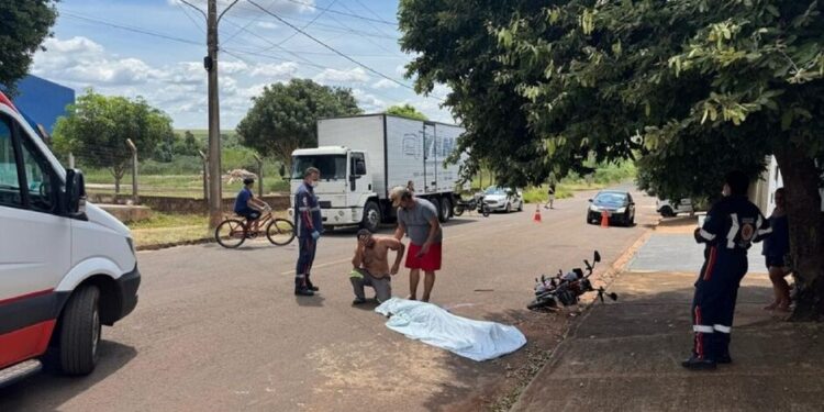 Mulher em bike elétrica é atropelada por caminhão e morre em Nova Andradina