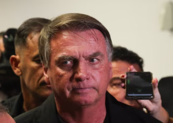 STF começa a julgar nesta terça se torna Bolsonaro e outros sete réus por golpe de Estado
