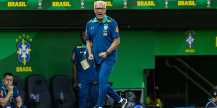 Dorival nega alívio e exalta vitória da Seleção: ‘enfrentamos uma equipe muito difícil’