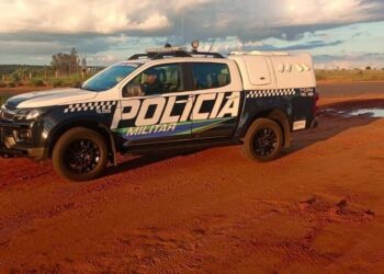 Ladrão entra em confronto com policiais e acaba baleado em Jardim