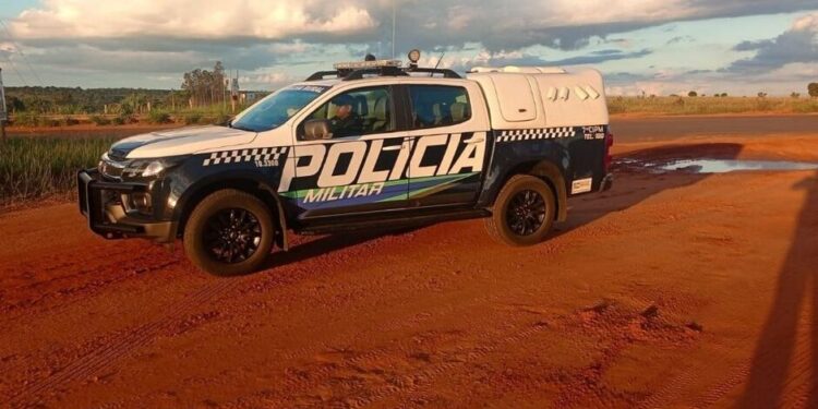 Ladrão entra em confronto com policiais e acaba baleado em Jardim