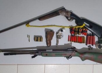 Filha é resgatada de cárcere e pai é preso com duas armas em Ladário