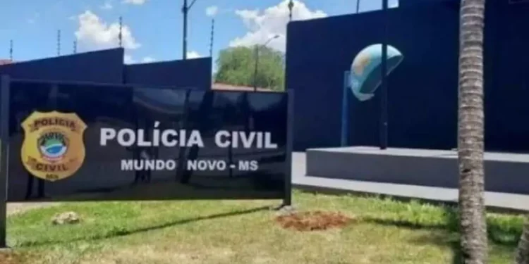 Filha que matou pai com facada no peito após cobrança de dívida diz que era abusada por ele