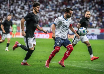 Corinthians arranca empate do Bahia na abertura do Brasileirão