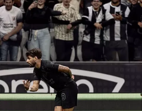 Corinthians dá show em noite de gala de Memphis e Yuri, bate Vasco e vence a 1ª no Brasileirão