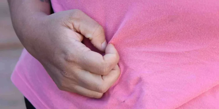Mãe é denunciada após oferecer adolescente para marido estuprar e assistir ao crime em MS
