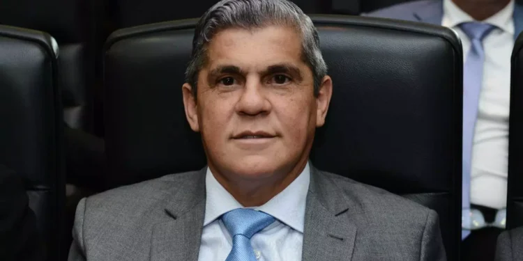 Waldir Neves ‘some’ e juiz pede informações sobre tornozeleira eletrônica