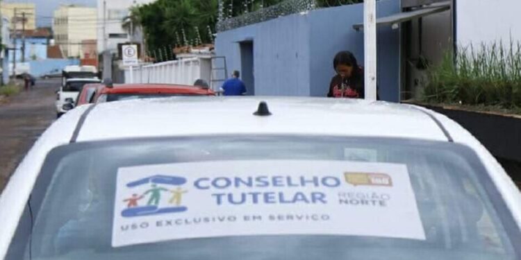 Professor é afastado por suspeita de assédio sexual contra alunos em São Gabriel