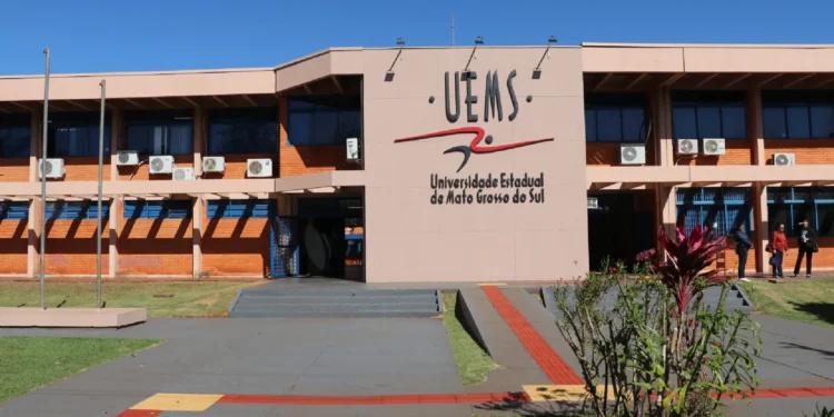 ‘Índios são burros’: aluna é vítima de injúria racial durante aula no curso de Direito da UEMS