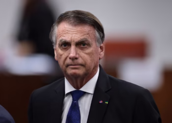Câmara aprova projeto de redução de penas que beneficia o ex-presidente Bolsonaro