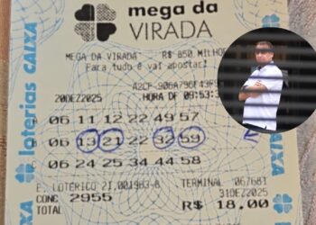 Bolão da família Bolsonaro acerta quadra da Mega da Virada