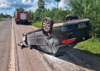 Acidente na BR-262 deixa três feridos a 40 km do Posto Guaicurus