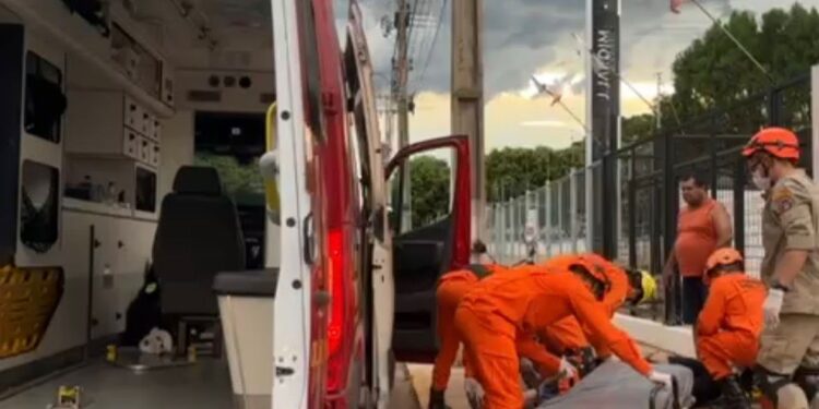 Na tarde desta quarta-feira (18), o Corpo de Bombeiros Militar de Mato Grosso do Sul foi acionado para atender um acidente de trânsito na Rua da Integração, em Anastácio.