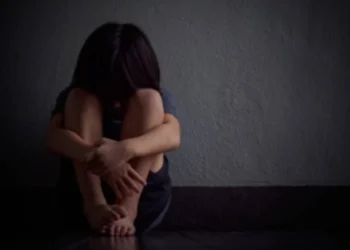 Homem de 38 anos estupra e engravida menina de 11