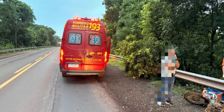 Tragédia na BR-262: colisão entre caminhonete e motocicleta deixa uma mulher morta nas proximidades do Posto Pioneiro