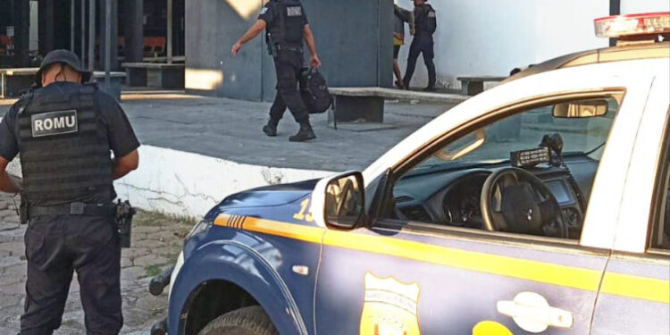 Colombiano exige ser atendido com cachorro e tumultua posto de saúde de Corumbá
