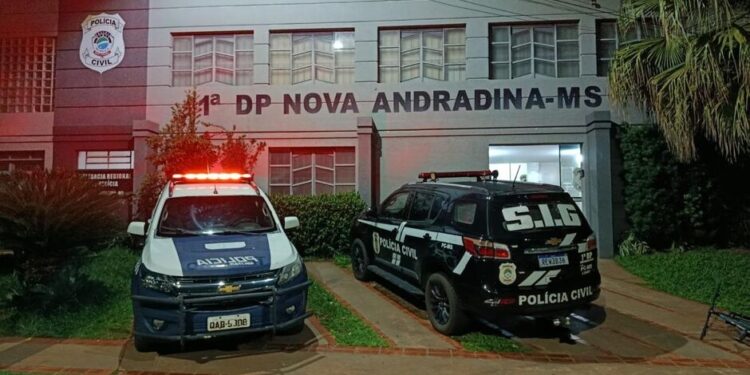 Dupla ameaça bombeiro na porta de casa em Nova Andradina: ‘duvida que tô armado?’