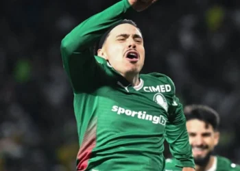 Palmeiras vence São Paulo e avança à final do Paulistão