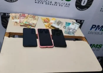 Dupla é presa ao assaltar loja, levar joias e fazer proprietária de refém em Corumbá