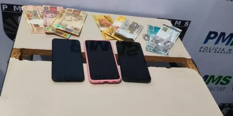 Dupla é presa ao assaltar loja, levar joias e fazer proprietária de refém em Corumbá