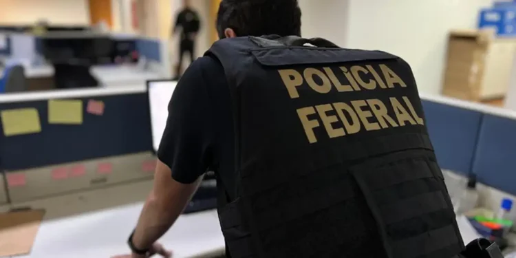 Deputado vê valorização, mas faz ressalva sobre contratações na PF anunciadas por Lula