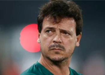 Corinthians acerta com Fernando Diniz para a vaga de Dorival Júnior