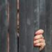 Jovem é resgatada de cárcere privado com filhos pequenos em Ladário