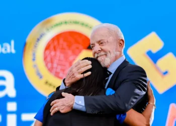 Lula deseja Feliz Páscoa nas redes sociais. Veja mensagem