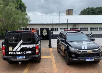 Cliente tenta matar dona de bar com facada no pescoço em Sete Quedas