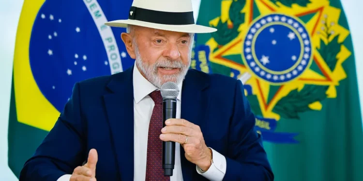 Lula lança pacote para reduzir endividamento das famílias