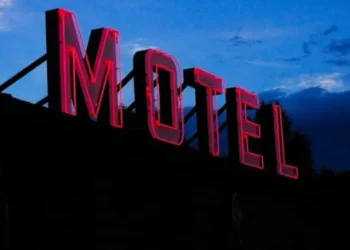 Cliente passa mal e morre dentro de quarto de motel em Corumbá